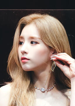 JEON HEEJIN
